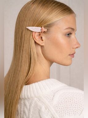 Charlotte Tilbury Limited Edition Angel Wing Rose Hair Clip Set